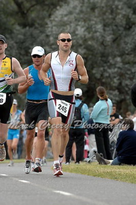 canberrahalfiron_run565.jpg