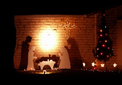 12-2010 Neighbor's Christmas Decor.jpg