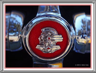 Pontiac 1949 FB-HB 1 Emblem.jpg