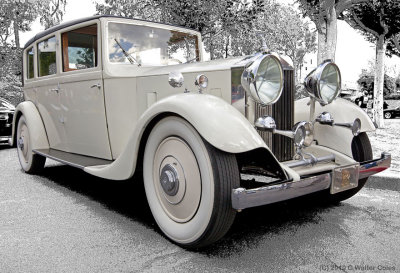 Rolls 1933 White Sedan Irvine BW.jpg