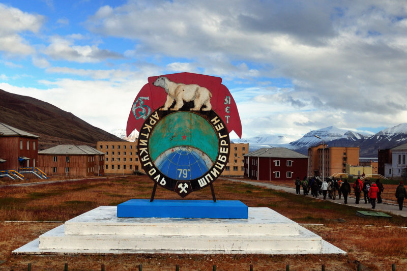 Pyramiden...