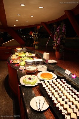 Boat cruise dinner buffet