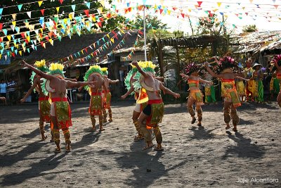 Ibalong Festival performers in Cagsawa Ruins