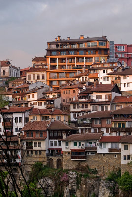 bulgaria 2009 - veliko tarnovo - rock houses.jpg