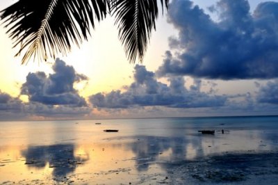 sunrise_at_jambiani_beach
