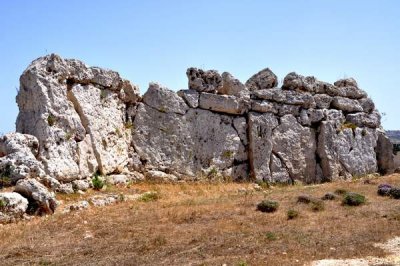 Ggantija temple in Gozo - outer walls