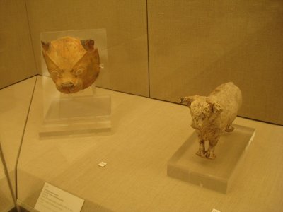 Animal Heads - Museum of Prehistoric Thira.jpg
