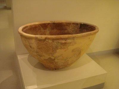 Bathtub - Museum of Prehistoric Thira.jpg