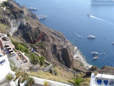 Rocks and Boats in Thira.jpg