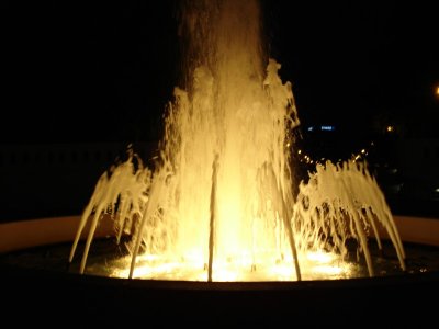 Fountain at Wabash River Pedestrian Crossing.jpg