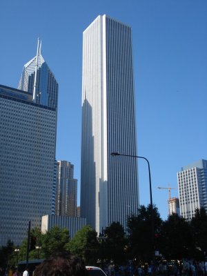 Chicago Buildings Daytime (2).jpg