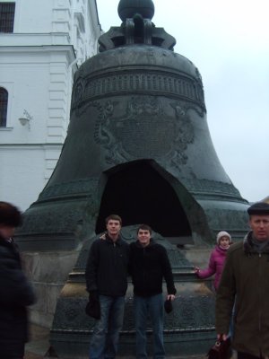 Drew and Zhenya with Czar Bell.jpg