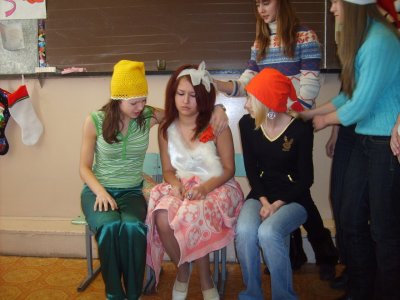 Snow White Performance for English Class (14).jpg