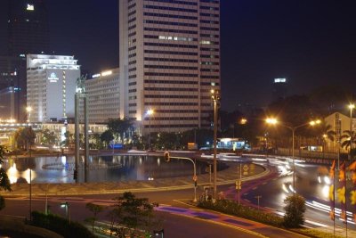 Central Jakarta at Night - Patung Selamat Datang - From Social House (2).jpg
