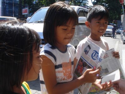 Begging Children in Bandung.jpg