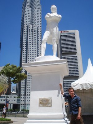 Drew with Sir Raffles Statue.jpg