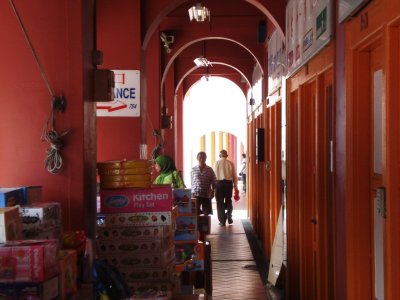 Shops on Sultan Kampong Glam.jpg