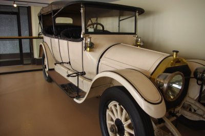 1913 Stevens-Duryea Automobile (1).jpg