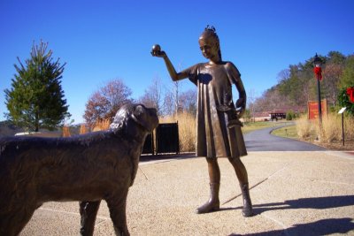 Cornelia and Cedric Statue in Antler Hill Village.jpg