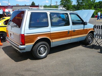 Chuck Green's - 89 Turbo Mini Van