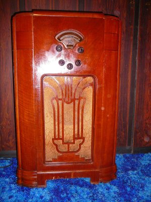 Atwater Kent Antique Radio Model 328 - $100.00