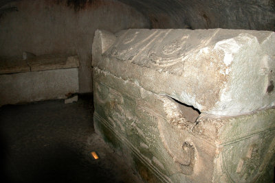 Bet Shearim: Sarcophagus with a carved pair of lions & other decorations - in the catacombs of the Cave of the Coffins.