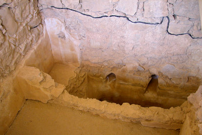 A private bath in King Herods Western Palace (30 b.c.e.) - on top of Masada.