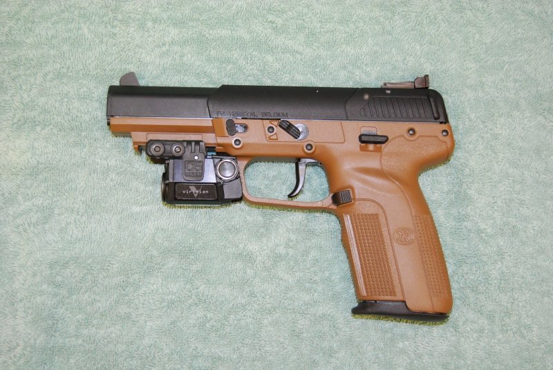 Fabrique Nationale Five-seveN (B)