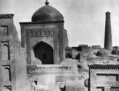 Pahklavan Mahmoud Mausoleum