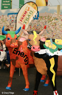 9381- painted cows