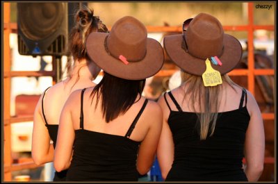 3368-rodeo-girls.jpg