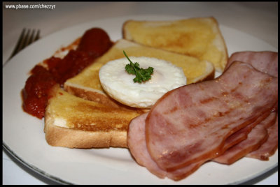 6956- breakfast at the Duke of Cornwall Inn