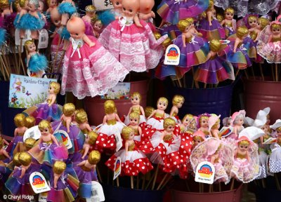 8256- cupie dolls