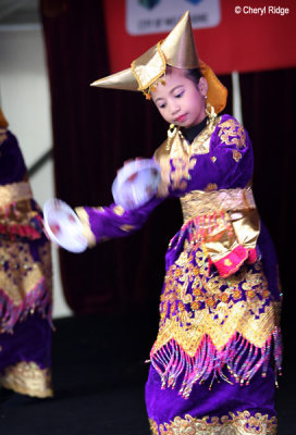 8060b-indonesian-dancer.jpg