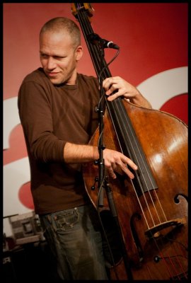 Showcase Avishai Cohen à la FNAC Montparnasse 24/03/2009