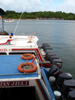 The four jet engine boat