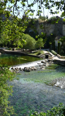 fontain de vaucluse
