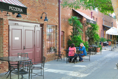 Smith Alley in Old Town