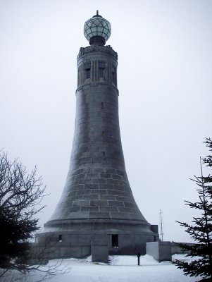 Summit monument