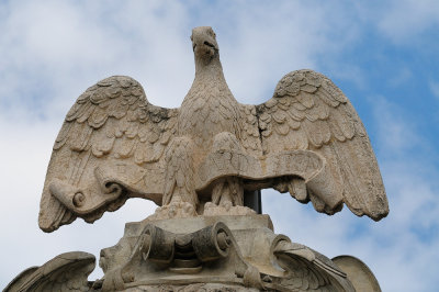 Eagle atop the Fontana dell'Organo Villa D'Este
