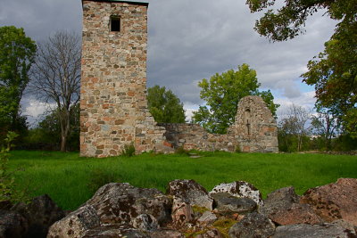 Lilla Rytterne old church ruin