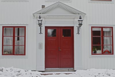 Red door - white house.