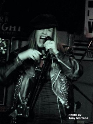 tony m photo.bmp
