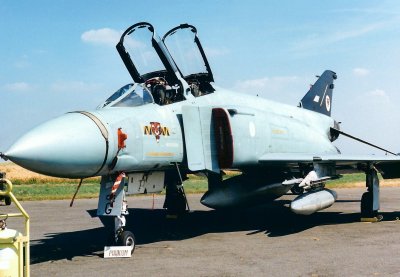 F-4J(UK) ZE352 
