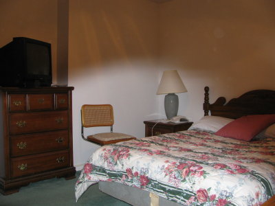 Bedroom 2.JPG
