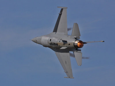 0-F-16Viper8904-1280.jpg