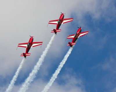 Royal Jordanian Falcons Extra EA300Ls (7/17/10)