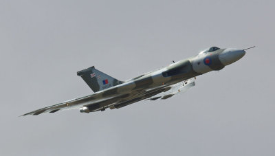 Avro Vulcan (7/17/10)