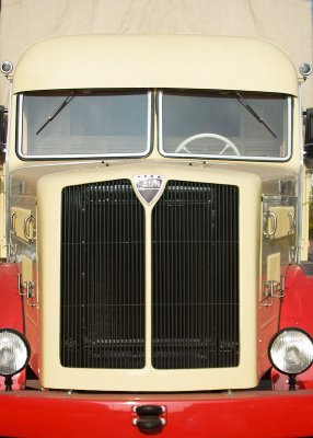 Faun lorry (front view)