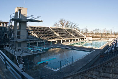 Swim stadium